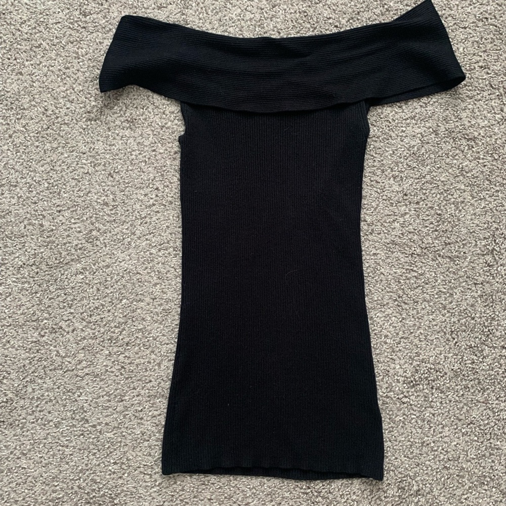 Express off the shoulder sweater 🖤